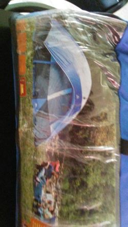 OZARK TRAILS 13X10 DOME TENT