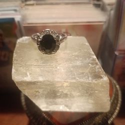 Vintage gothic silver toned black 🖤 stone ring for sale.
