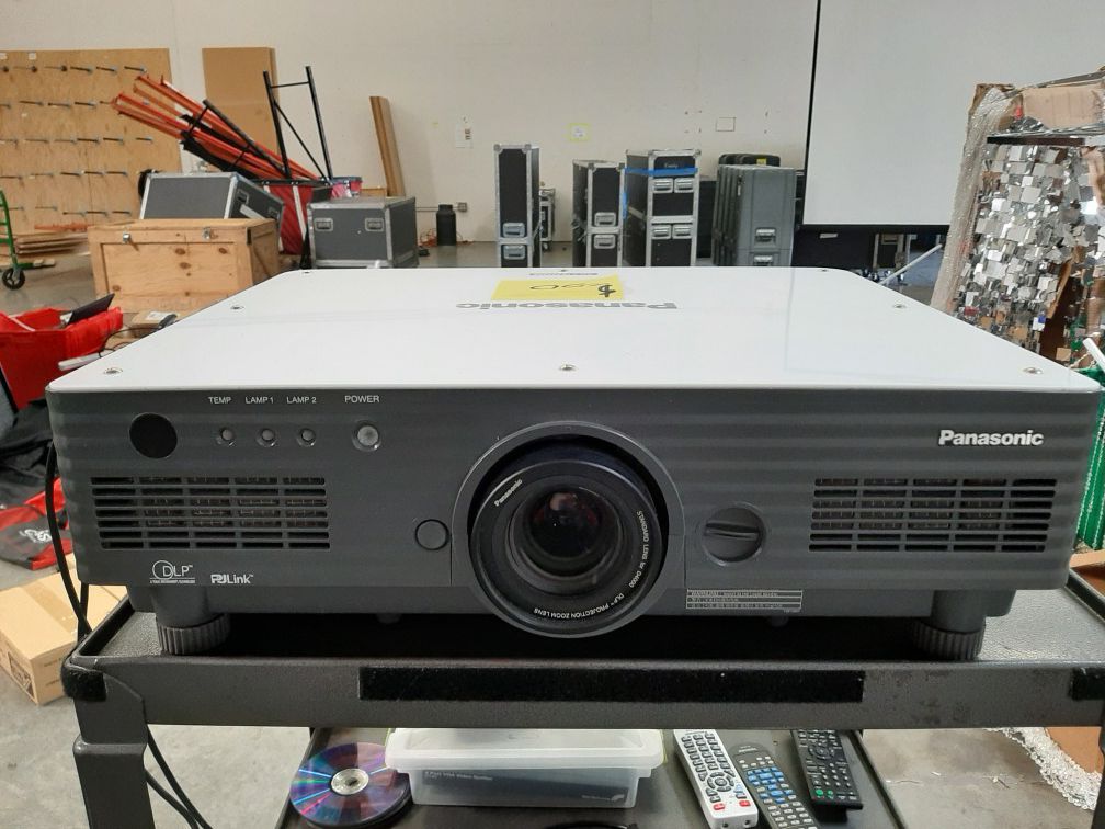 Panasonic GSX 4000 projector