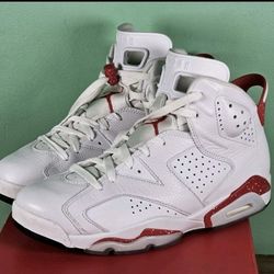 Jordan 6 Retro Red Oreo 2022 Size 9.5 