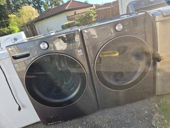 BARELY USED LG THIN Q WASHER AND DRYER SET ELECTRIC EXTRA LARGE CAPACITY 30-DAY WARRANTY 2025