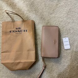 Coach Long zip wallet taupe gold with TAG BRAND NEW wristlet purse