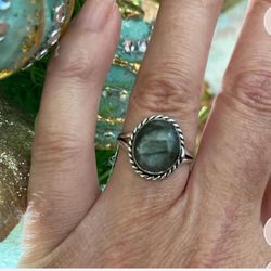 Sterling Silver Labradorite Gemstone Vintage Style Ring 7.5