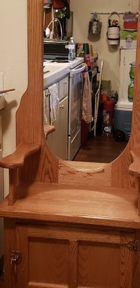 Chair With Mirror