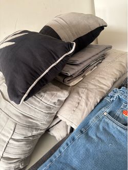 Queen Comforter Set