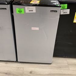 MAGIC CHEF HMR440SE MINI FRIDGE H7