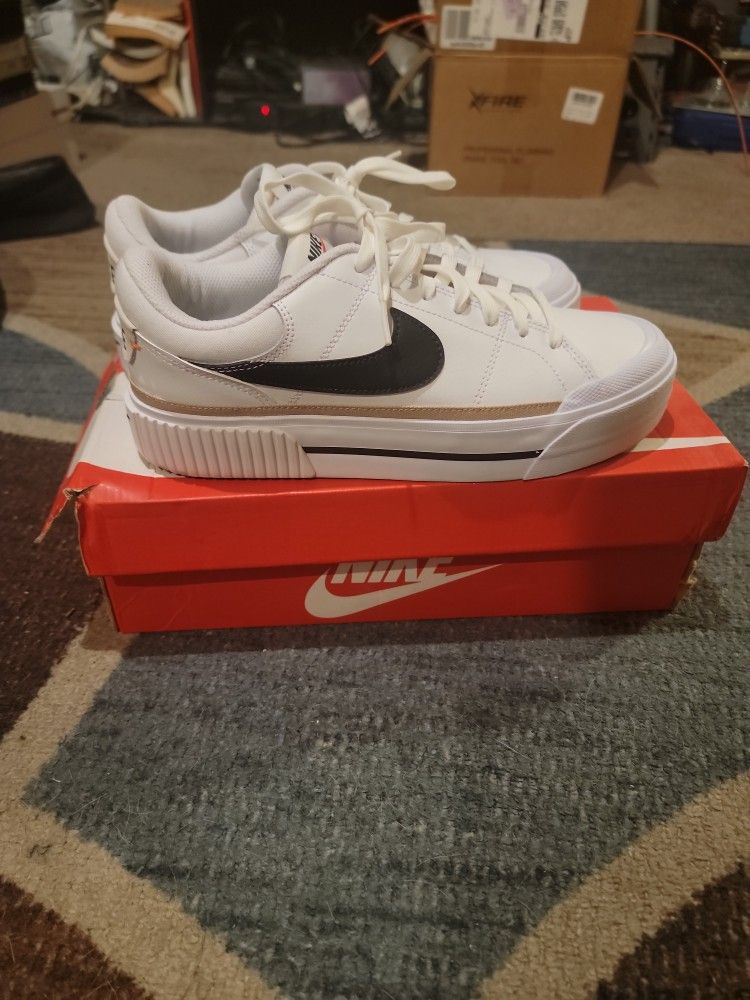 Women's Nike Court Legacy Lift Shoes 9