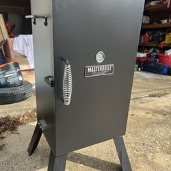 Masterbuilt Electric Smoker 