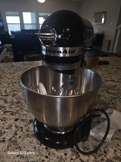 KitchenAid Classic Stand Mixer – Onyx Black – Great Condition