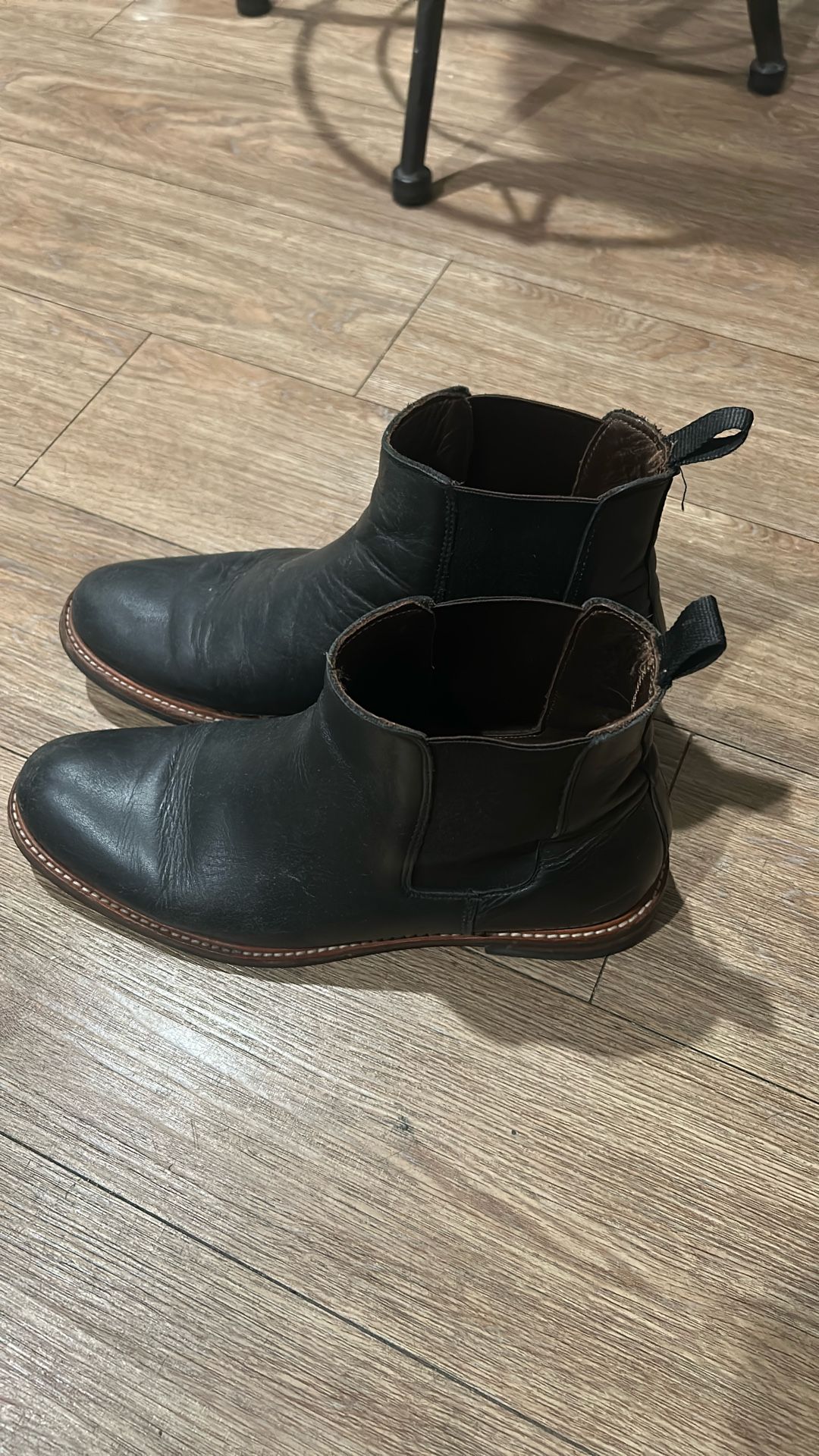 Nisolo Black Chelsea Boots