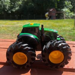 John Deere 9" Tractor Monster Treads Lights and Sounds Green Push Buttons Toy