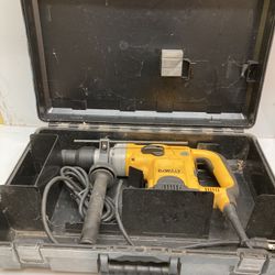 Dewalt D25500K Rotary Hammer Drill 