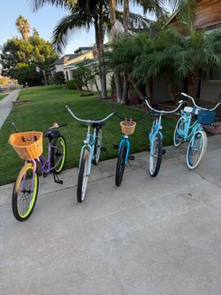 5 Bikes Beach Cruisers Like New