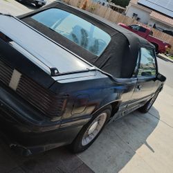 1990 Ford Mustang