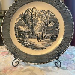 Currier & Ives 13” round chop plate in PERFECT condition!