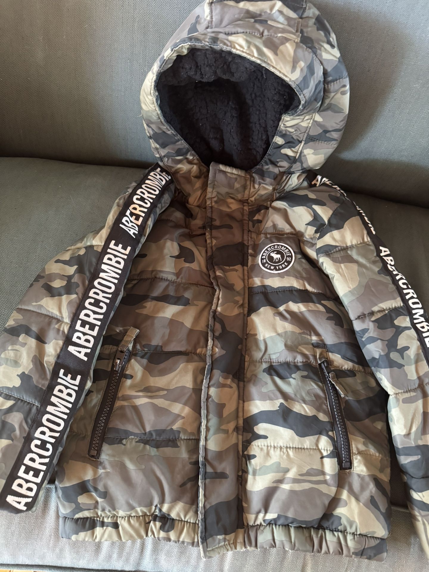 Abercrombie Sherpa Lined Jacket Size 5/6