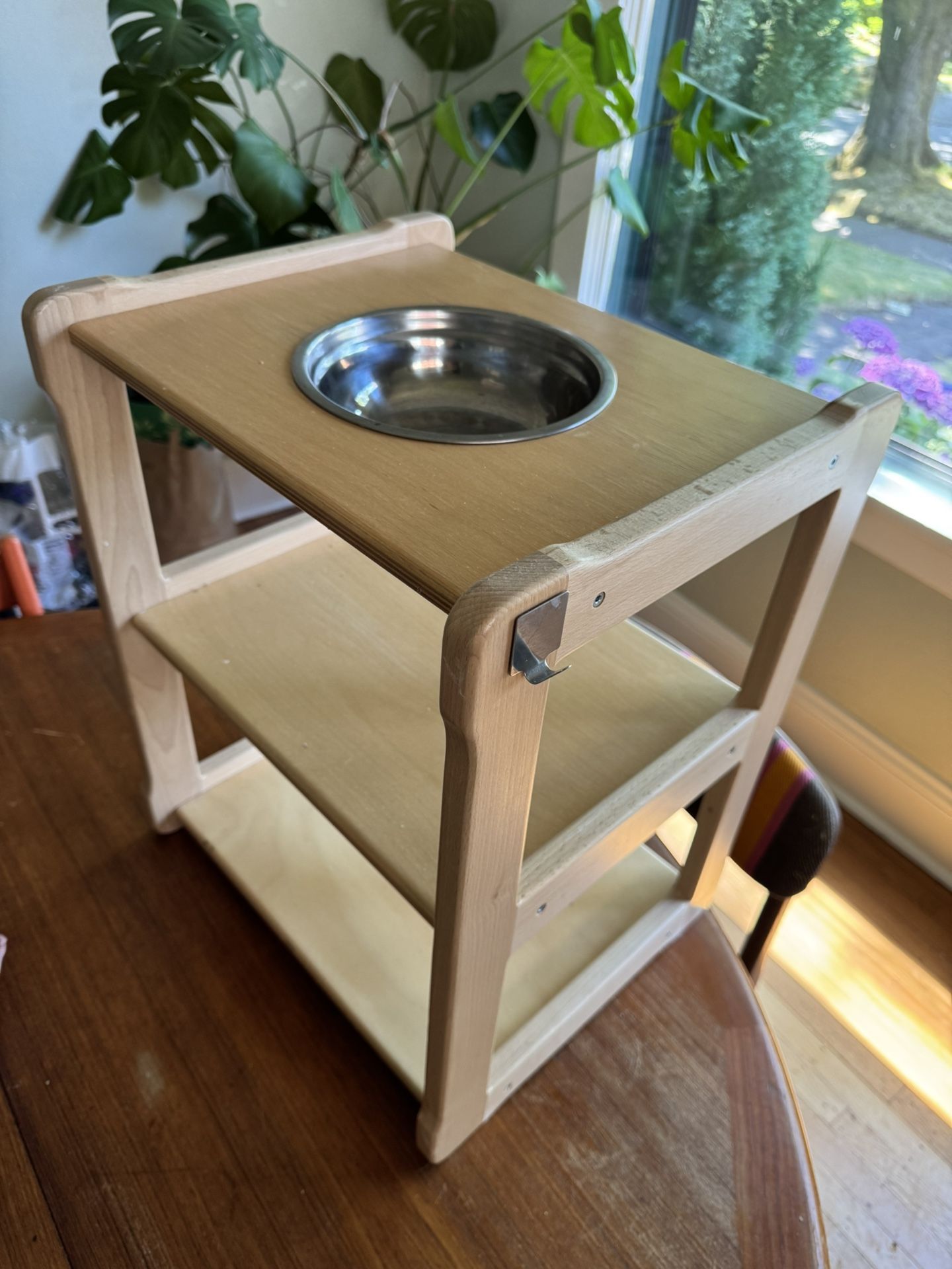 Montessori-Inspired Learning Tower with Bowl Insert