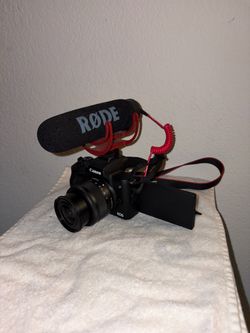 Canon EOS M50 with Rode Mic