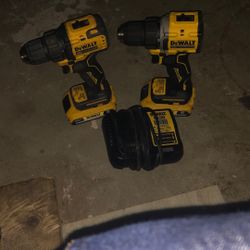 Dewalt Power Drill Set