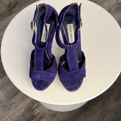 Steve Madden Gillian Heels Size 6M