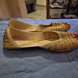 Punjabi Mojri Size 8