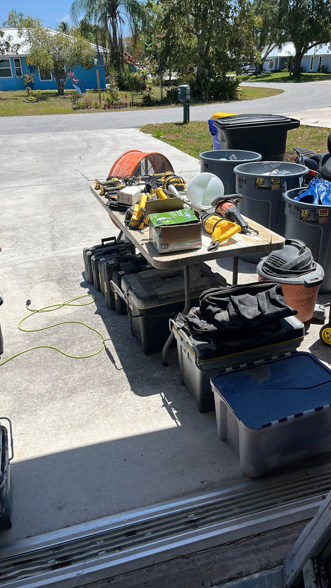 Clearing out garage, tons of tools and other stuff