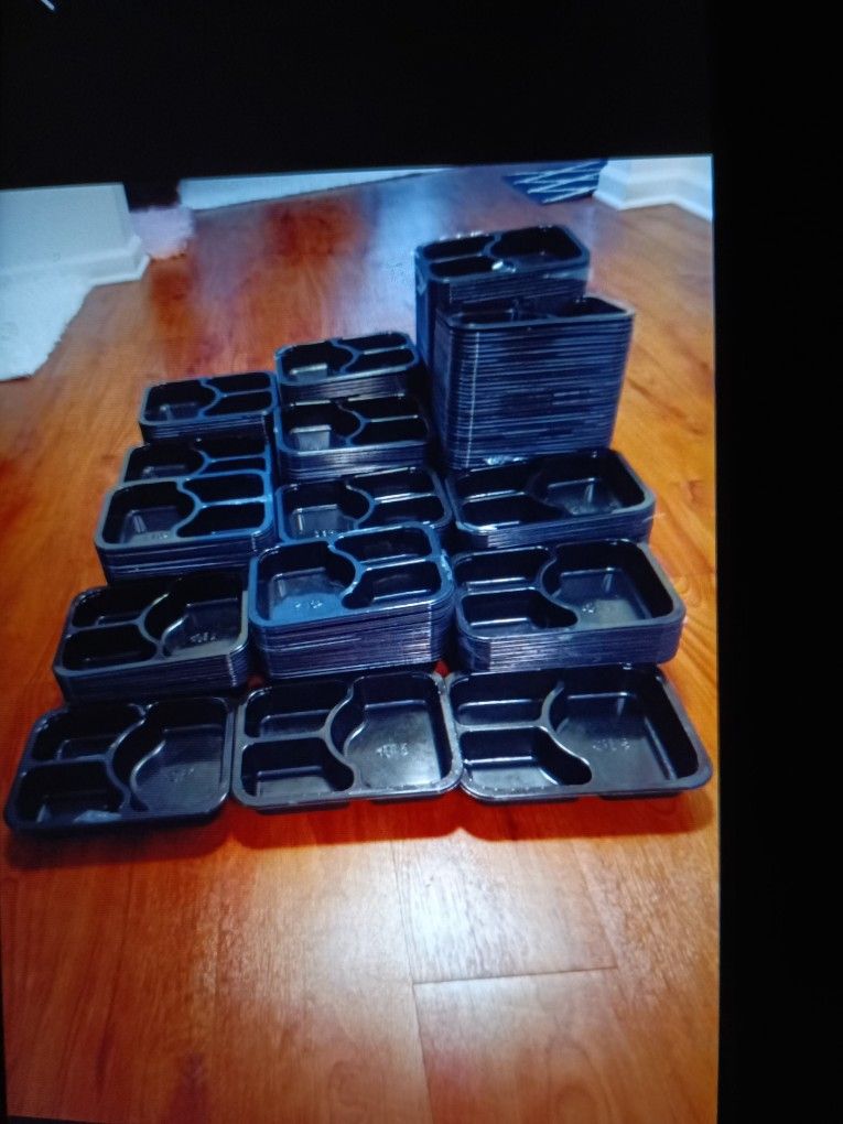 BLACK PLASTIC FOOD PANS
