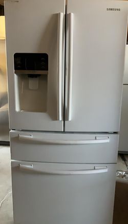 Samsung 4 Door  White Counter Depth Refrigerator Fridge

