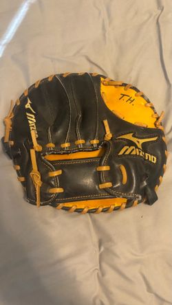 Mizuno training glove