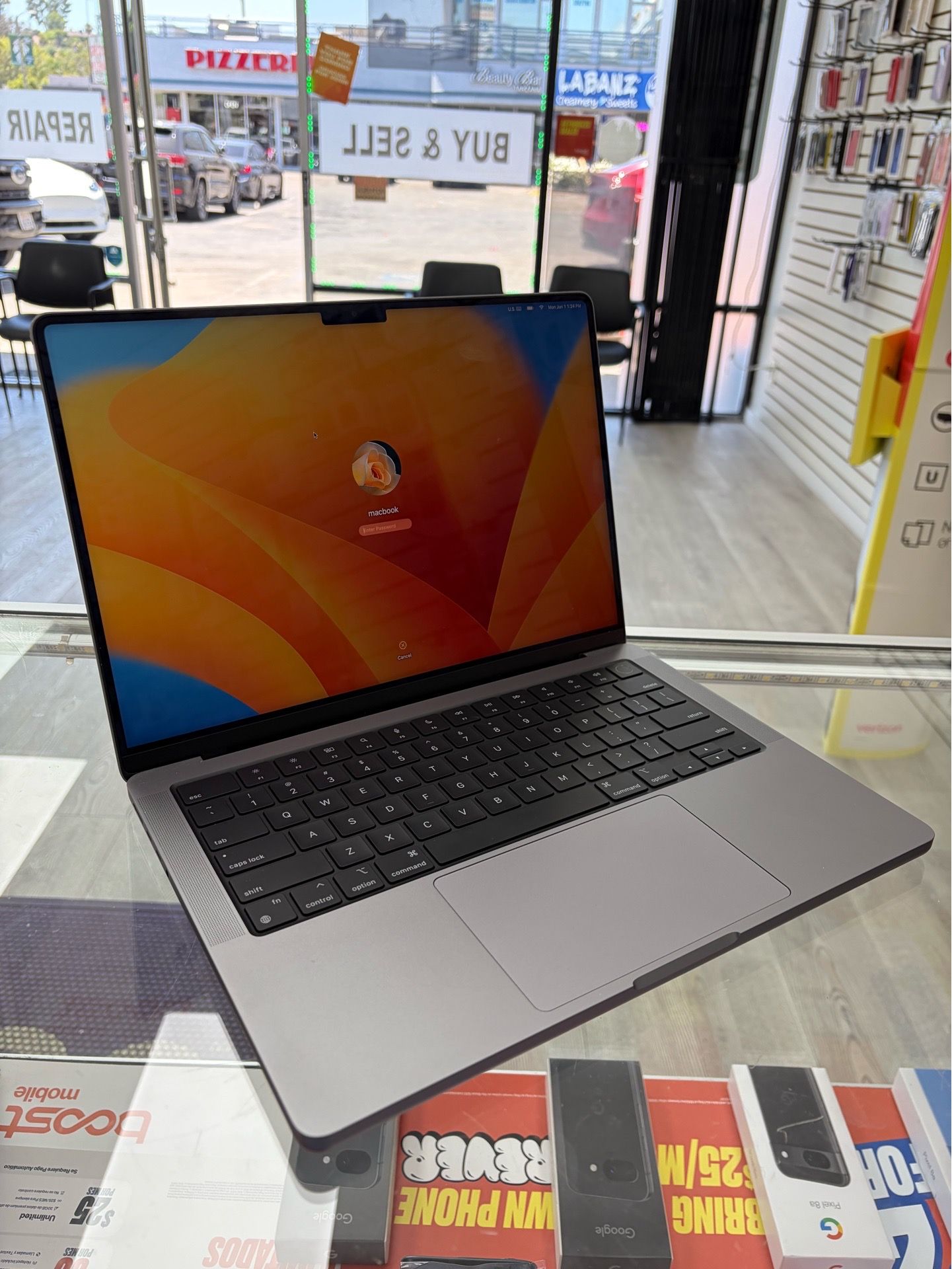 MacBook Pro 14 inch m3 1tb