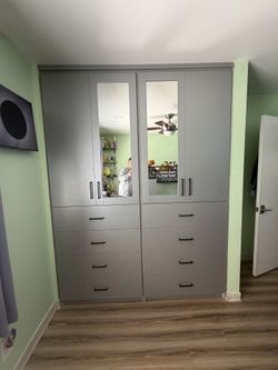 Custom Closet Organizer