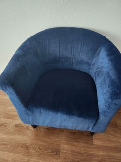 Commfey blue chair
