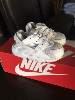 Nike huarache size 5