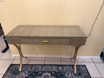 Golden console