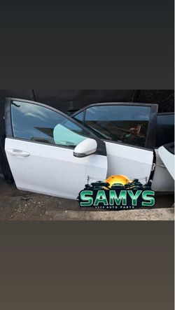 2014 toyota corolla right door