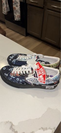 Vans Authentic x Liberty Art Fabrics women’s size 6