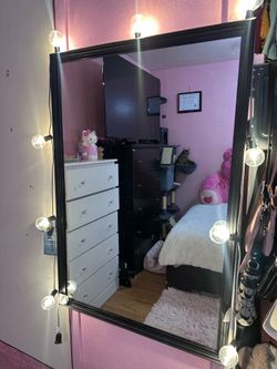 Black Hollywood Vanity Mirror with LED Lights 🖤✨
