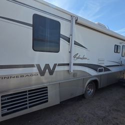 2001 Winnebago Adventurer 32FT