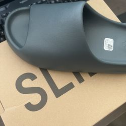 adidas Yeezy Slide Slate Marine Size 11 Dead stock