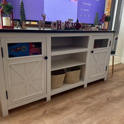 TV Stand / Storage Cabinet 