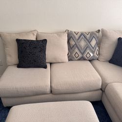 Moving Sale - 3pc Sectional (Great Condition) 