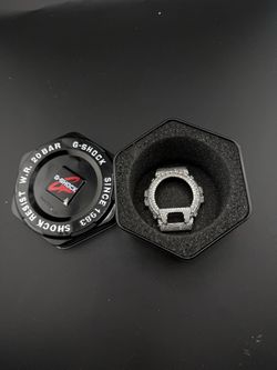 Gschock Moissanite cover brand new