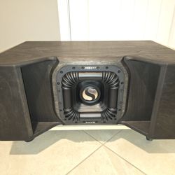 Kicker L7X 10" In A Bobby Gately Box
