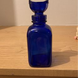 Cobalt Blue Eye Wash Bottle Original Label Drugstore 7oz Vintage Wyeth Collyrium  Eye Cup is plastic five and three-quarter inches by 2 inches