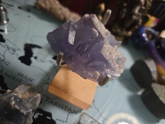 Bi color flourite