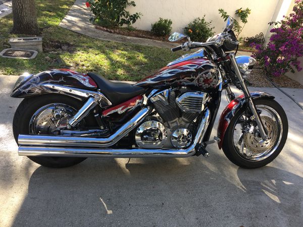Honda vtx 1300 custom