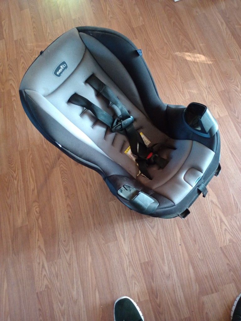 Evenflo Car seat 