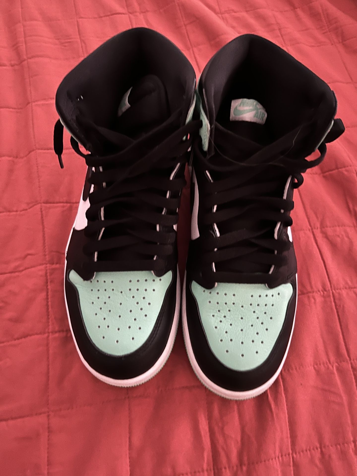 Nike Air Jordan 1 Retro High OG Green Glow