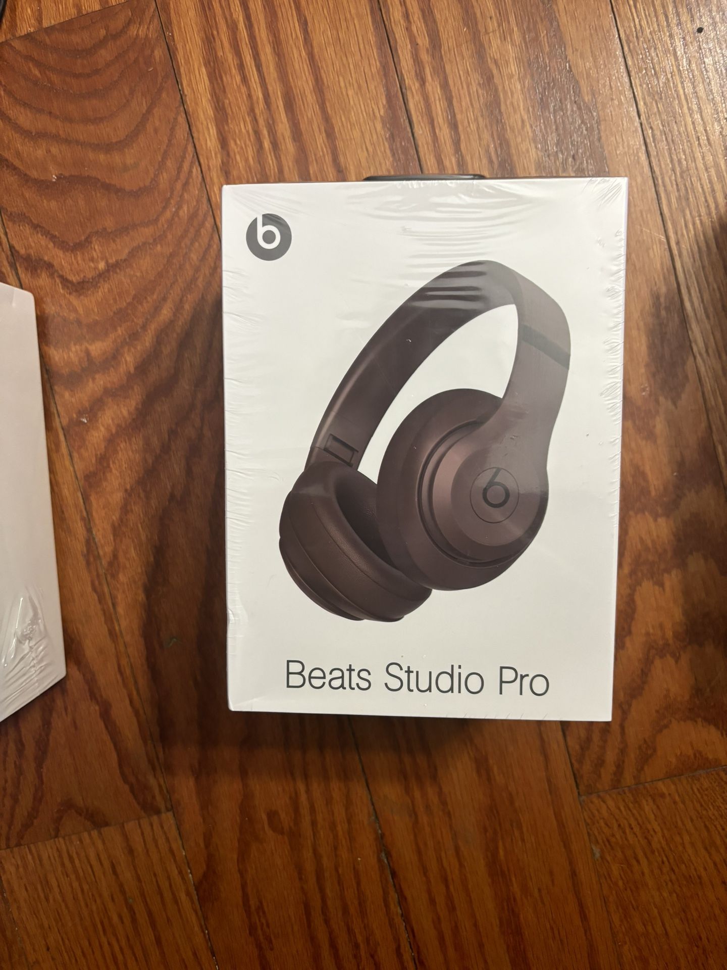 Brown Beats Studio Pro 