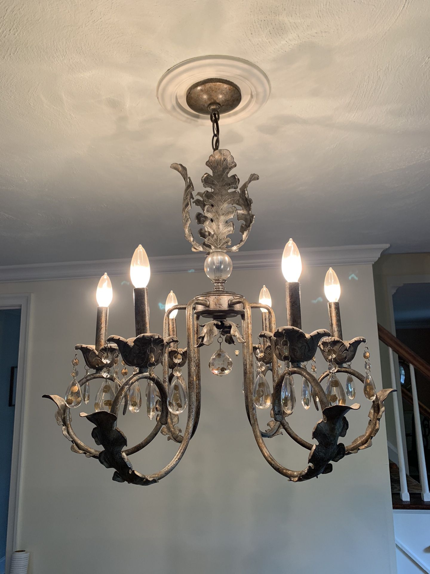 Beautiful 6 light chandelier